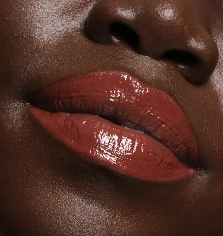 The  Signature Set： One Ampoule. One Liner. Your Signature Lip, Perfected.